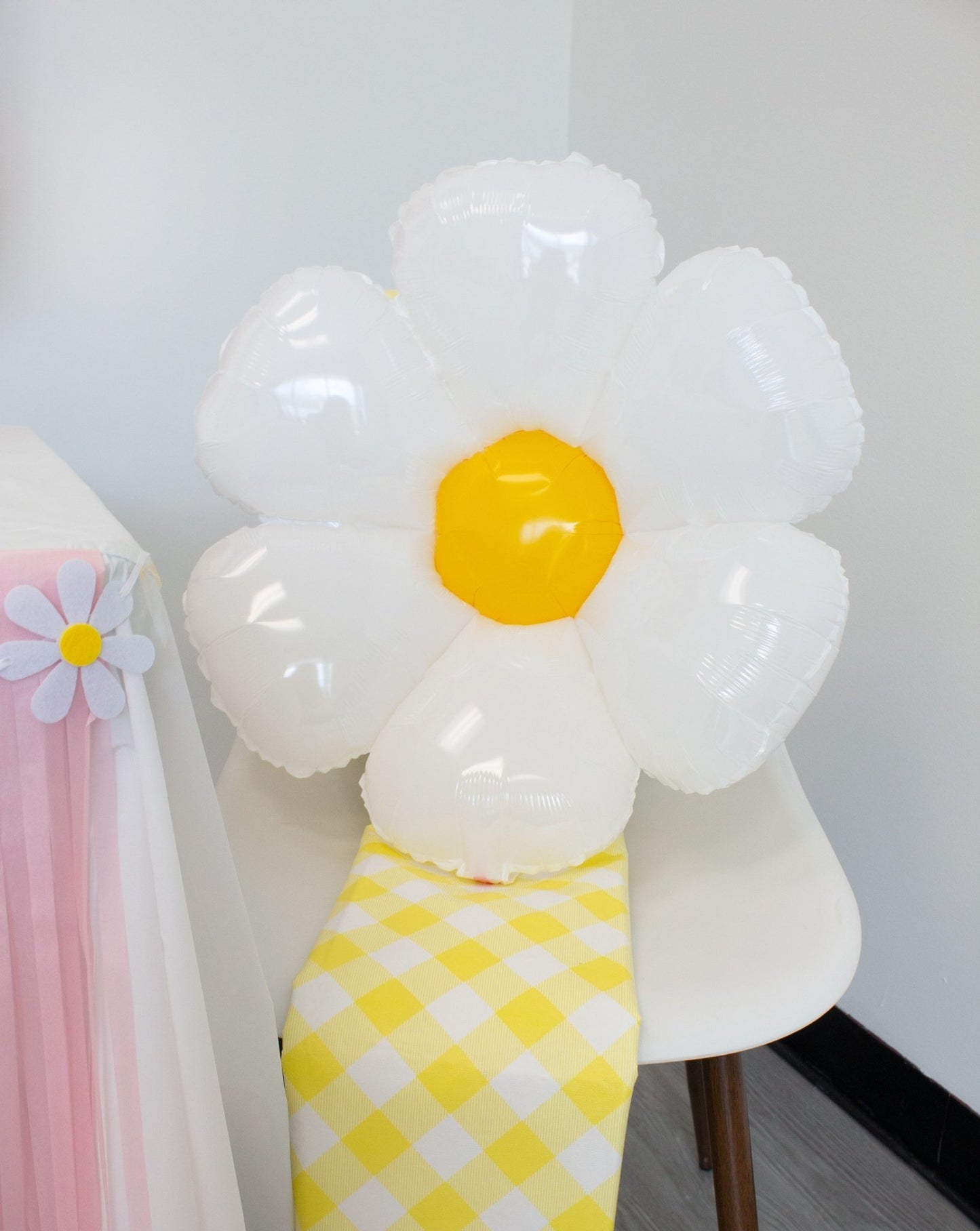 Daisy White and Yellow Balloons (3-Pack) - Ellie's Party Supply