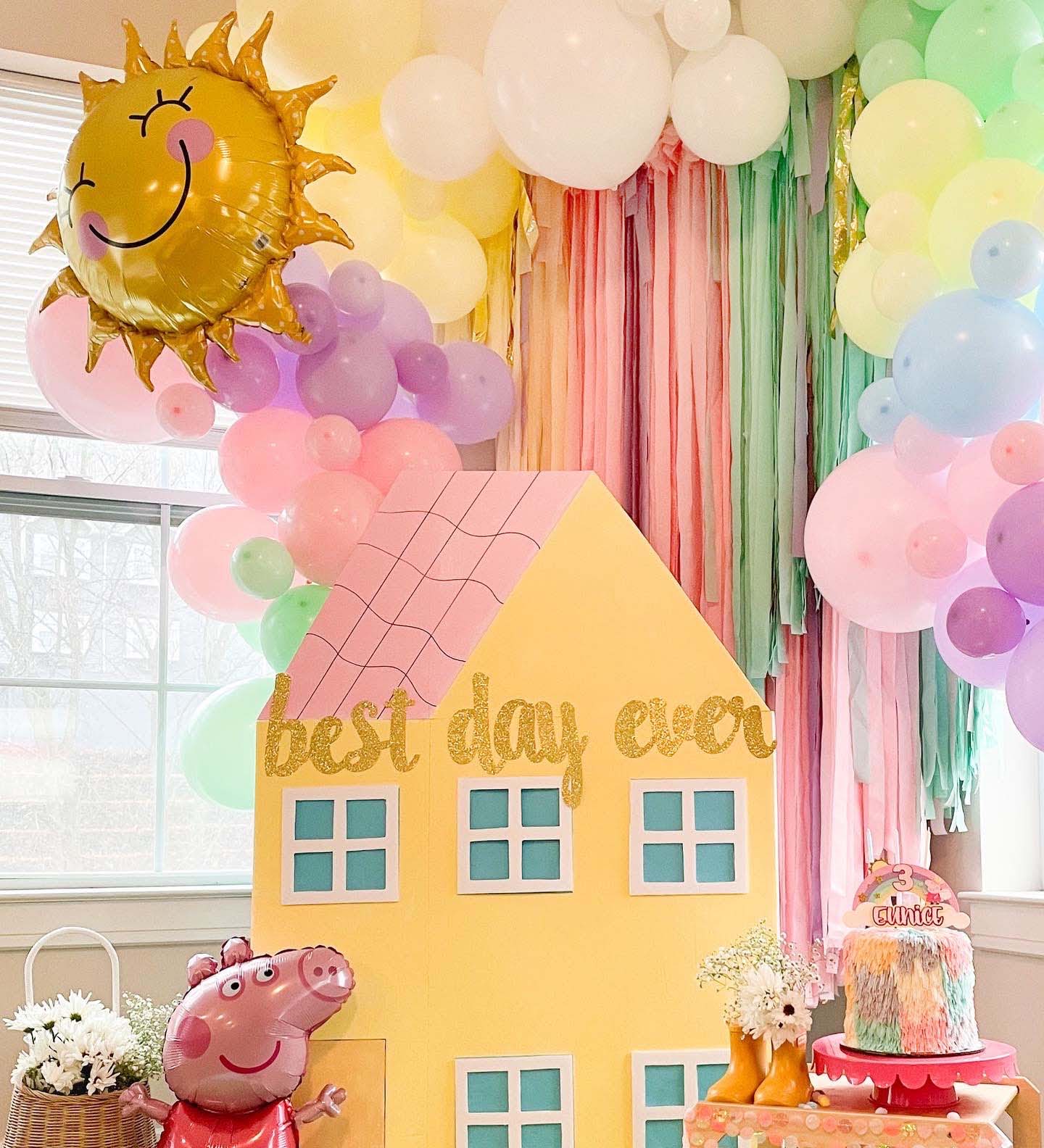 Treasures Gifted Officially Licensed Peppa Pig Birthday Party Supplies -  Peppa Pig Backdrop - 4.25ft Tall x 6ft Wide Peppa Pig Photo Backdrop -  Peppa