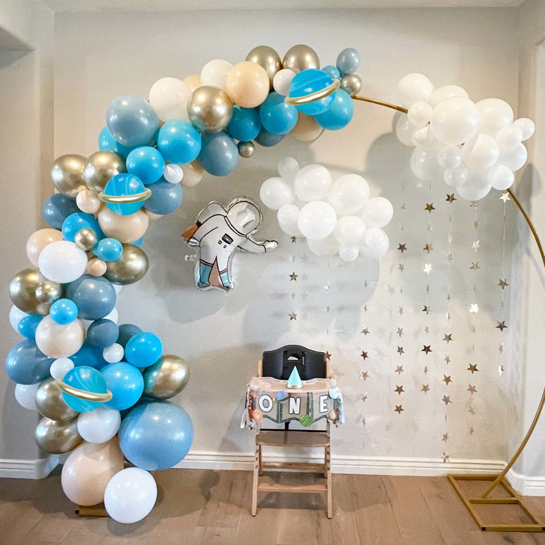 How To Throw A Space-Themed Birthday Party - Ellie's Party Supply