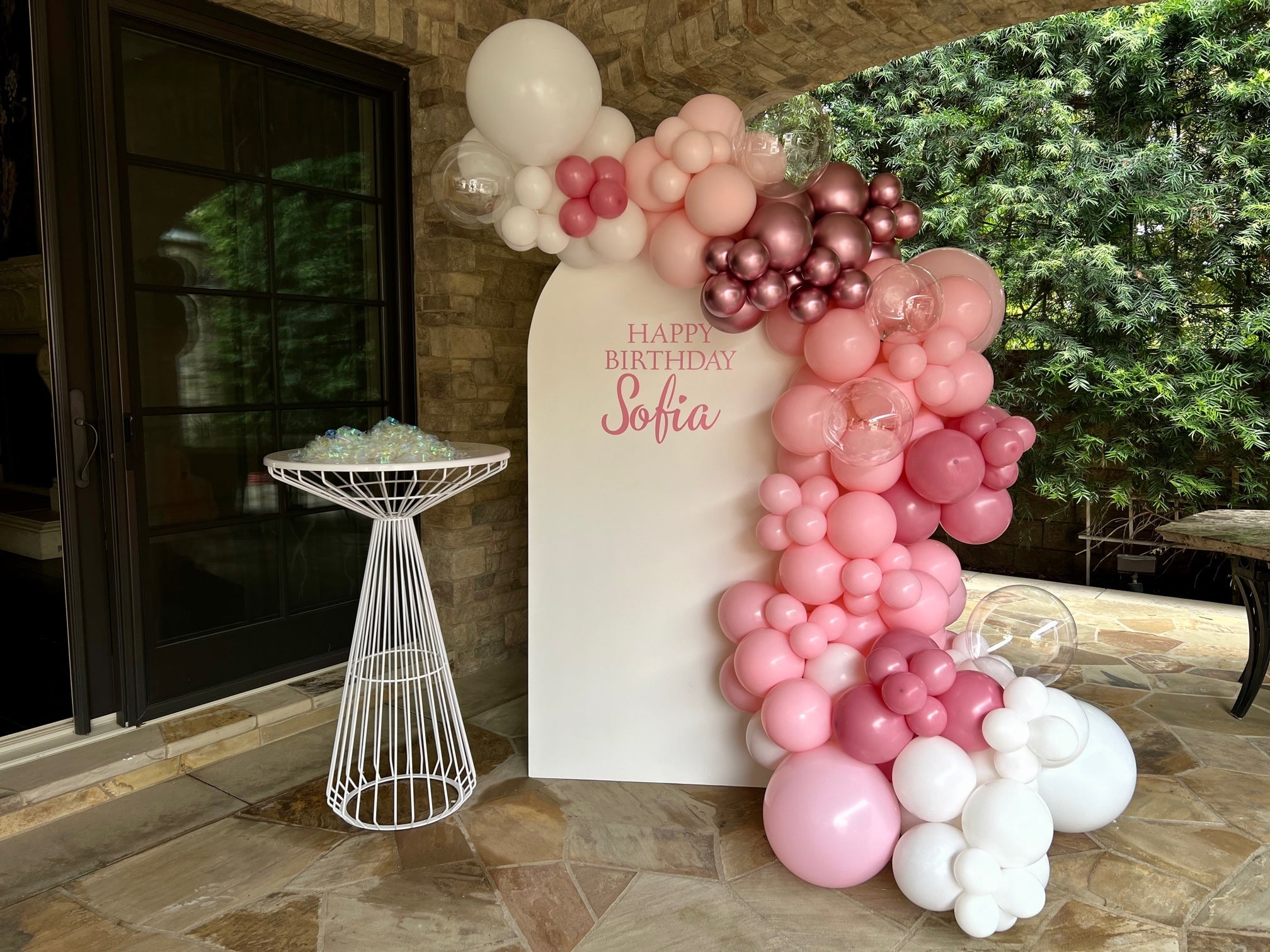 10 - Foot Grab - and - Go Garland + Stand - Ellie's Party Supply