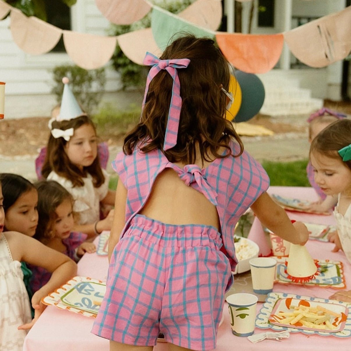 Face Party Cups (x 12) - Art Party Theme - Ellie's Party Supply