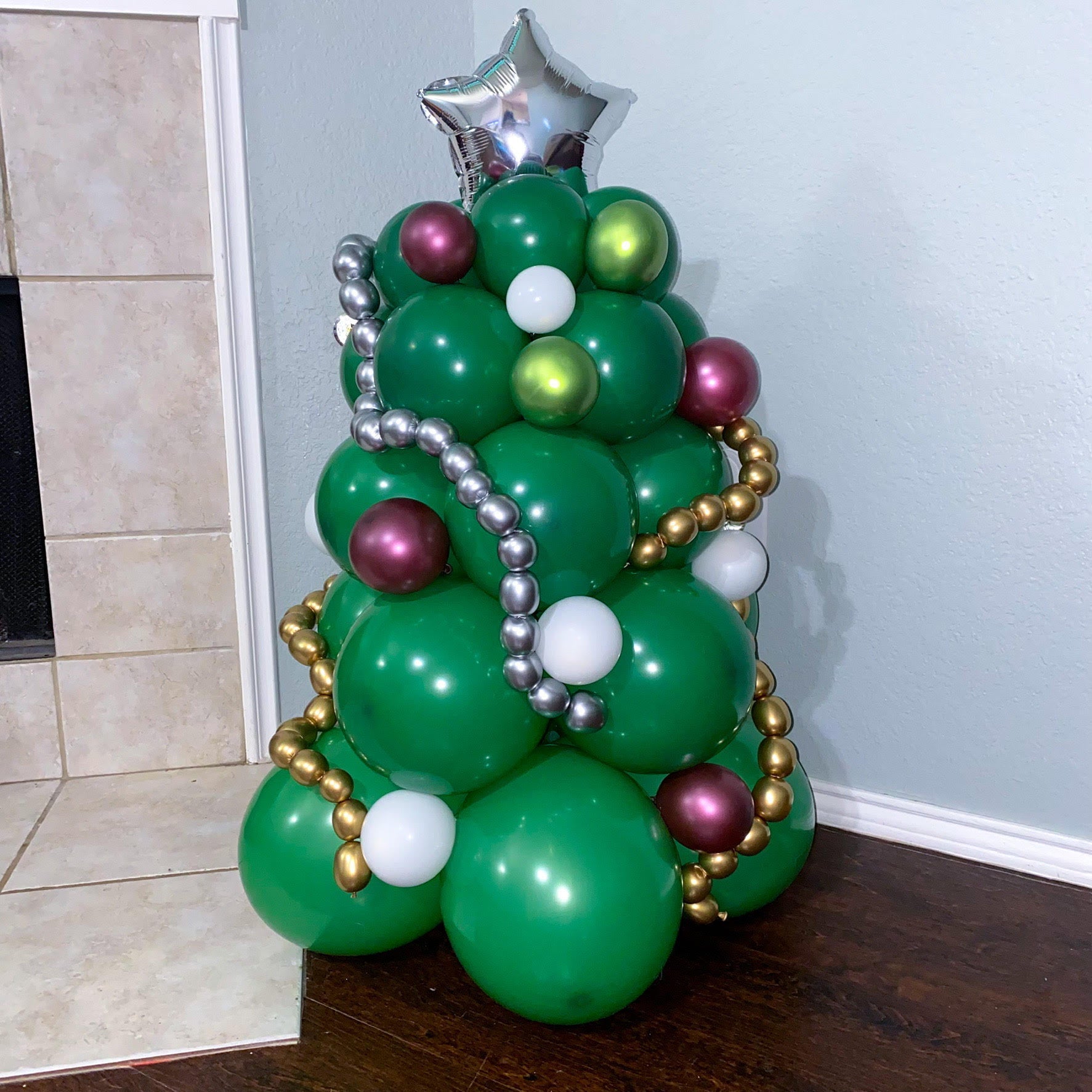 Leaf Green Balloons (Emerald) | Bulk Latex Balloon Bags | DIY + Pro Packs - Ellie's Party Supply