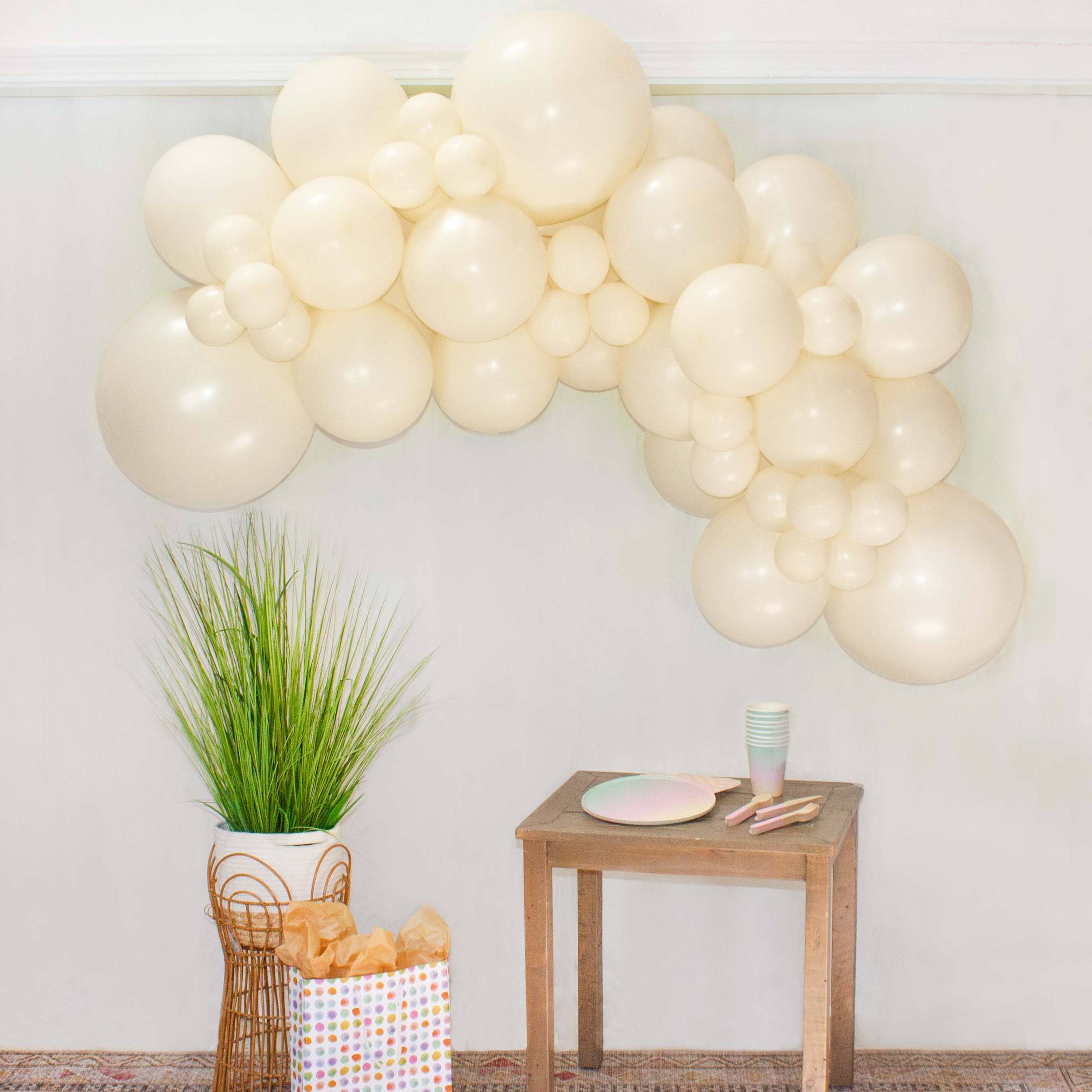 Ivory Balloon Garland - Ellie's Party Supply