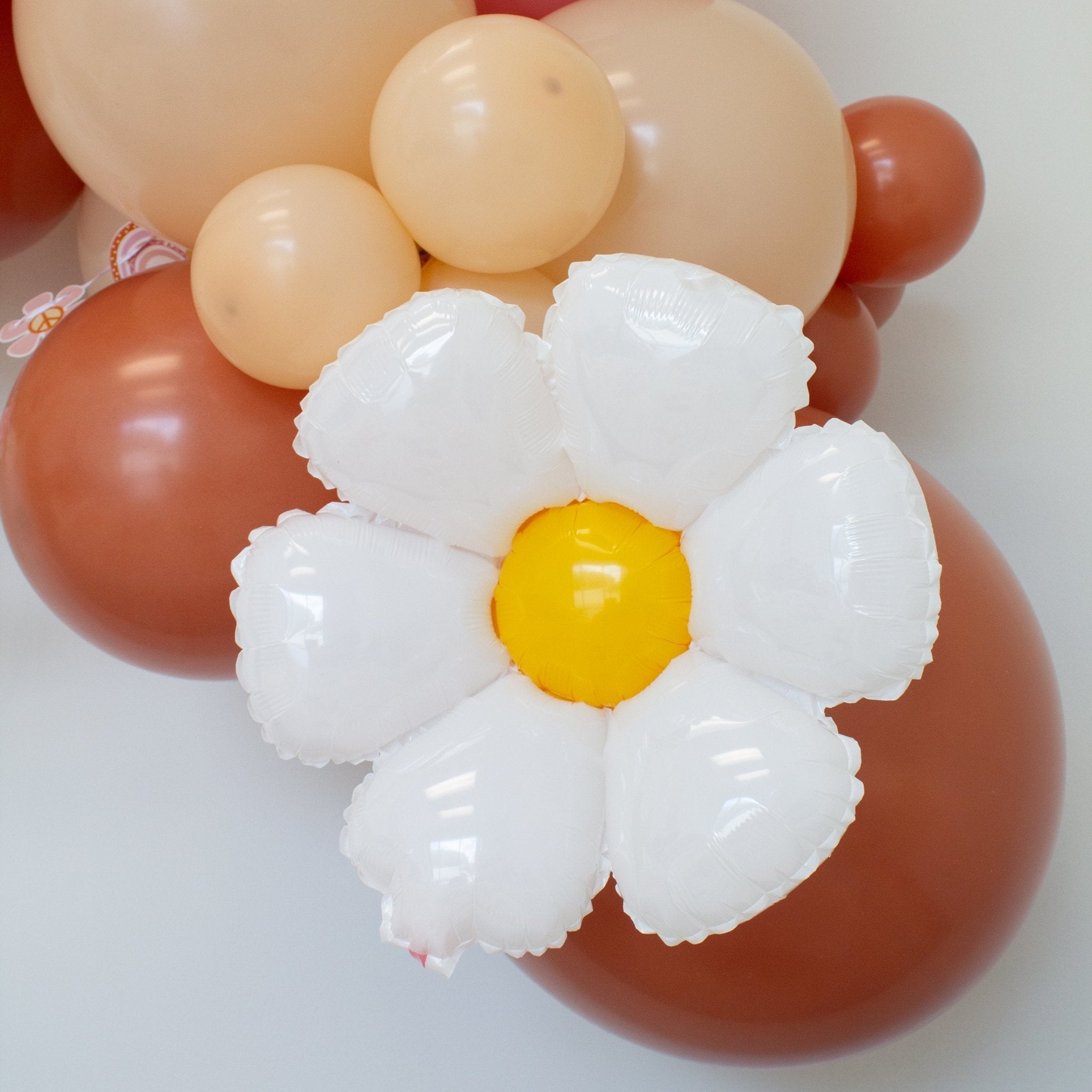 Small Daisy Flower Balloon (18 Inches) from Ellie's Party Supply