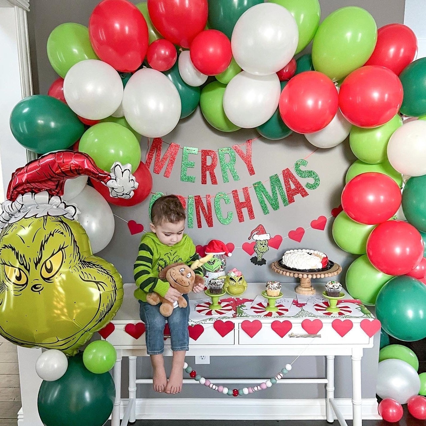 The Grinch Christmas Balloon Arch Kit - Ellie's Party Supply